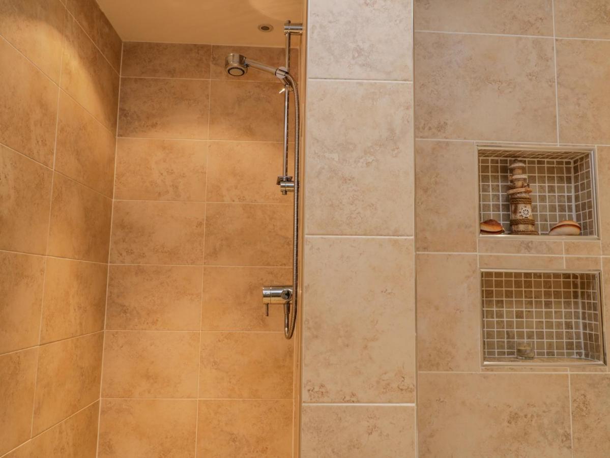 Apartment 6 ويتبي المظهر الخارجي الصورة